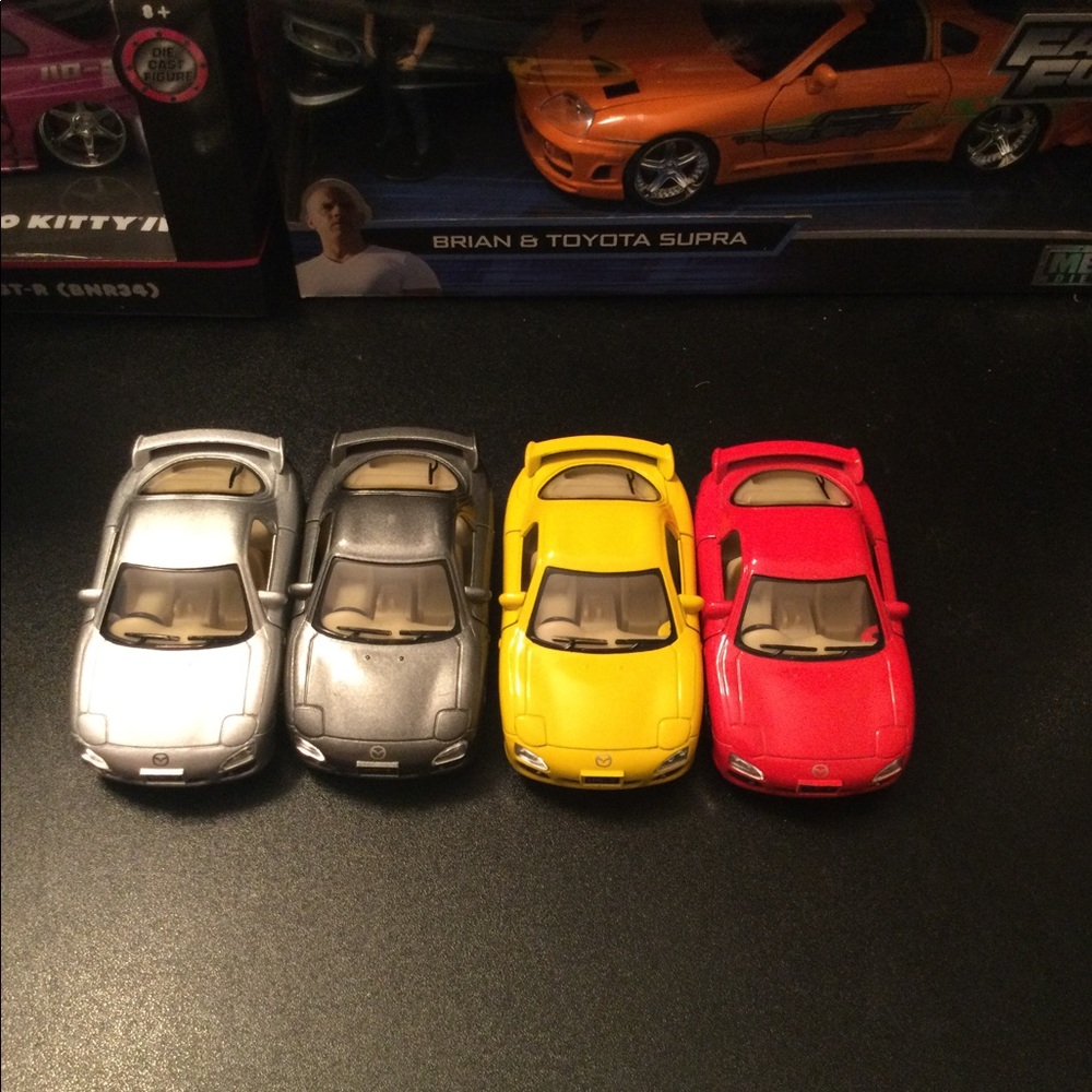 4 diecast car bundle C1
